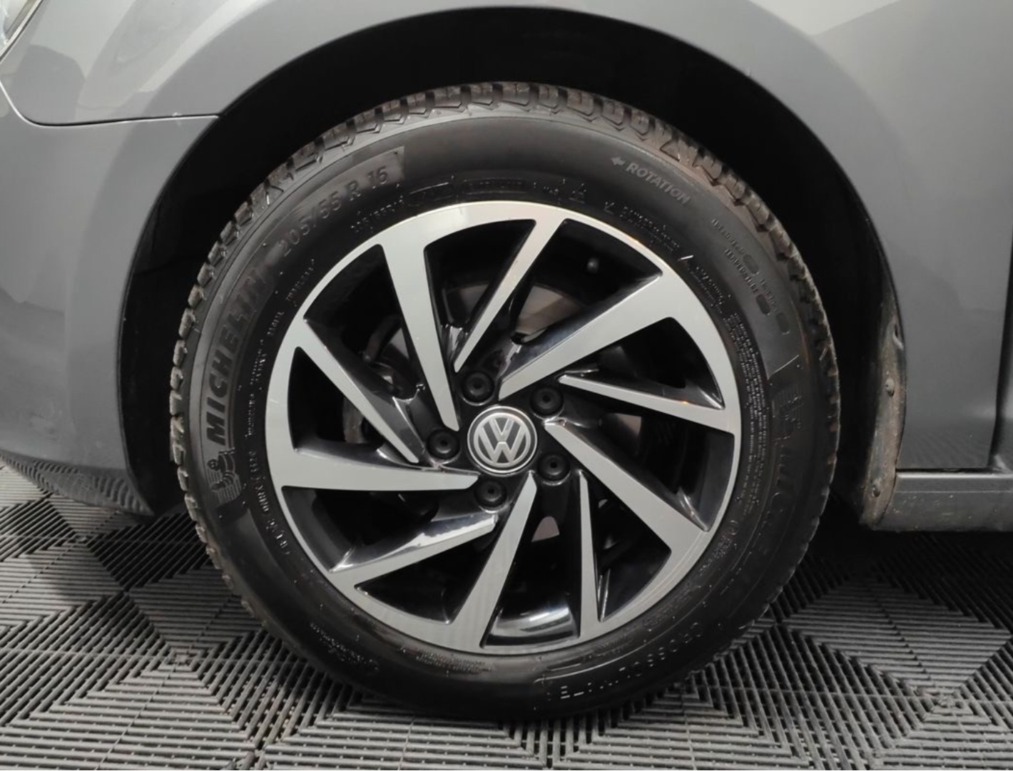 VOLKSWAGEN Golf VI - 1.6 TDI